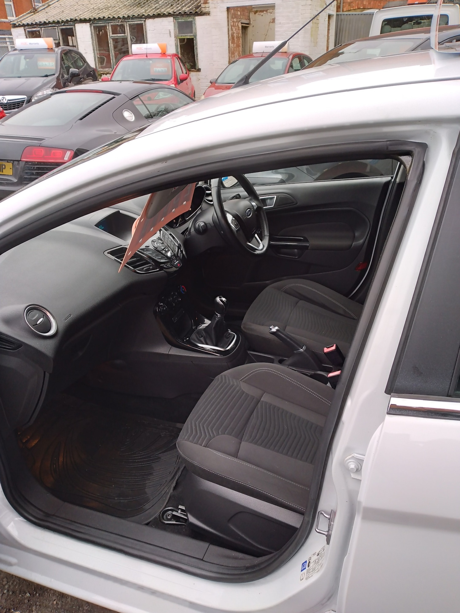 Used Ford Fiesta 2015 for sale - 77069121: Photo 18