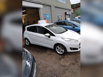 Used Ford Fiesta 2015 for sale - 77069121: Photo