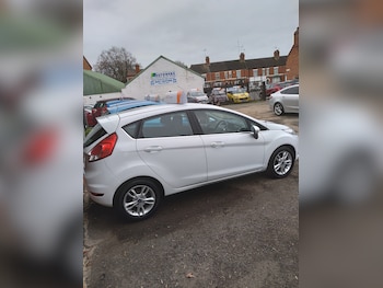 Used Ford Fiesta 2015 for sale - 77069121: Photo