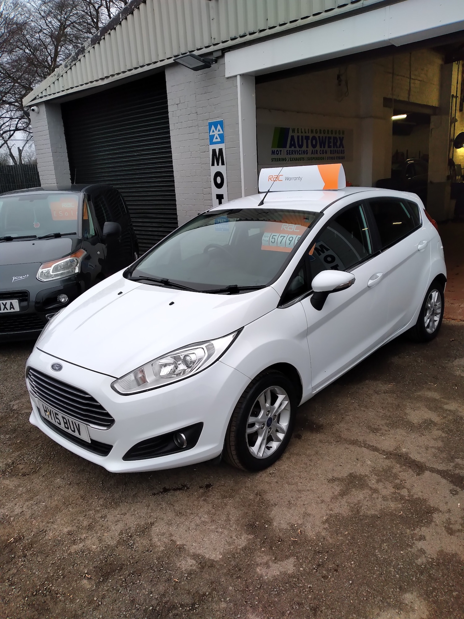 Used Ford Fiesta 2015 for sale - 77069121: Photo 8