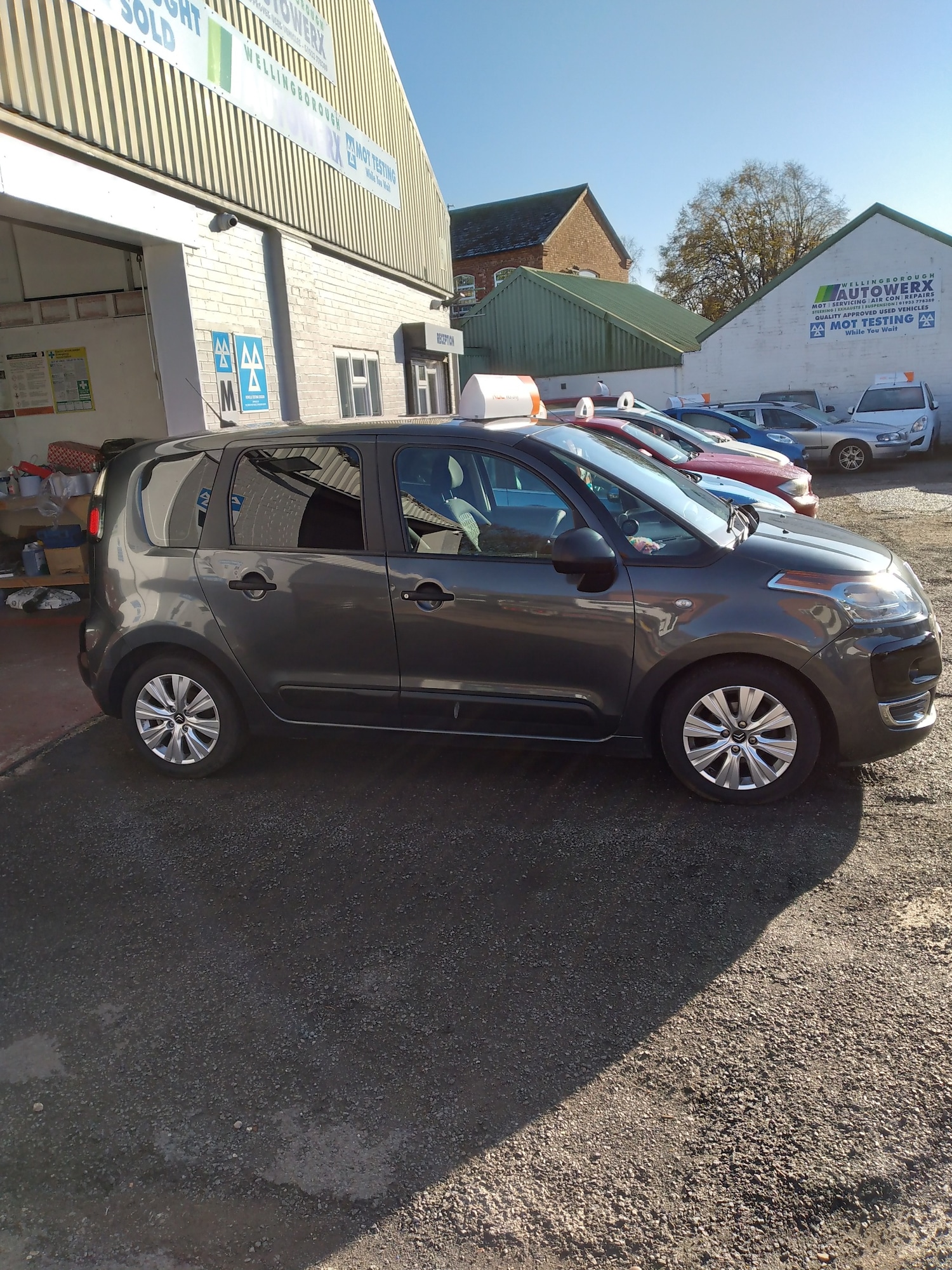 Used Citroen C3 Picasso 2012 for sale - 76792401: Photo 2