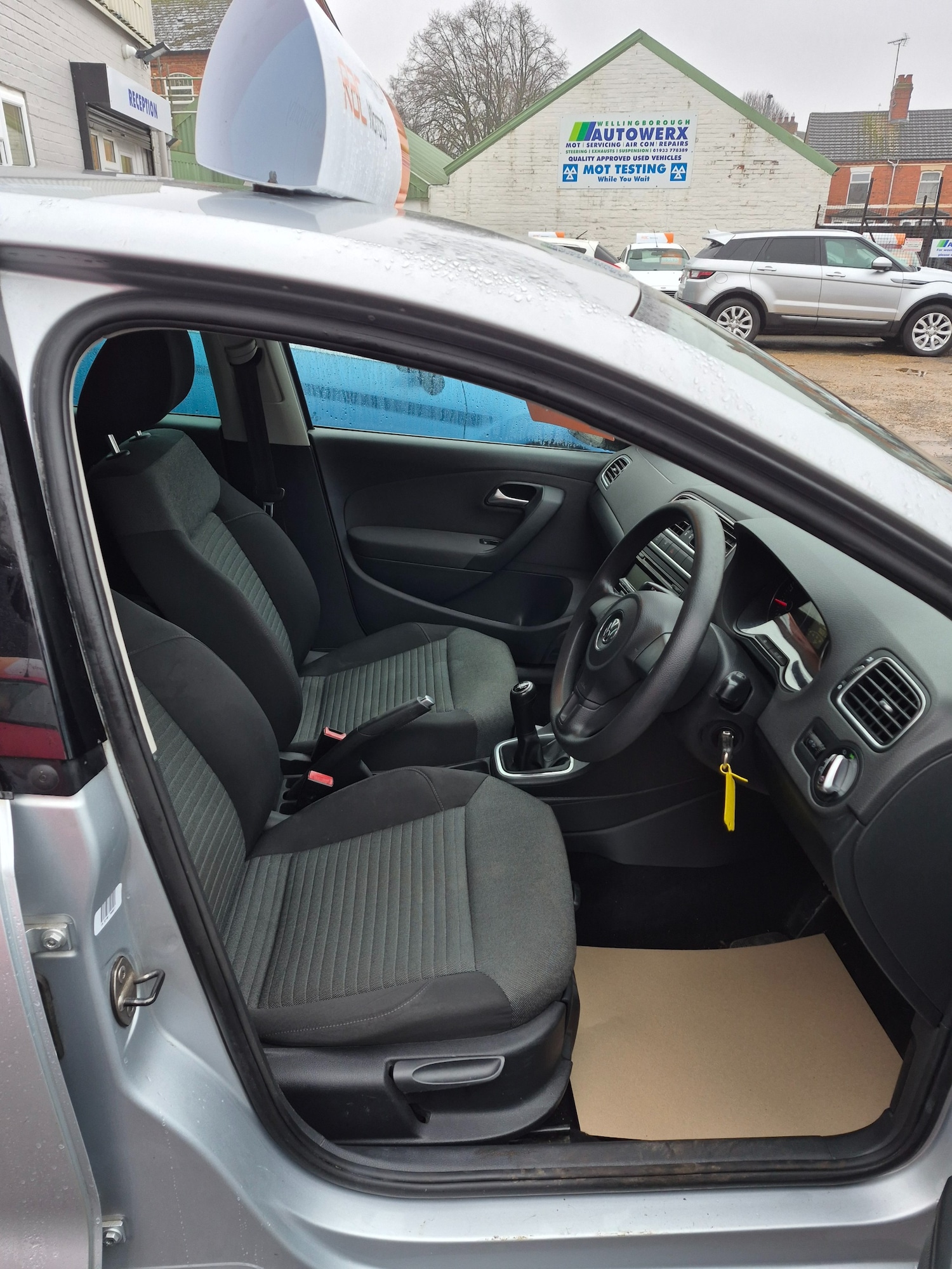 Used Volkswagen Polo 2011 for sale - 77636961: Photo 12