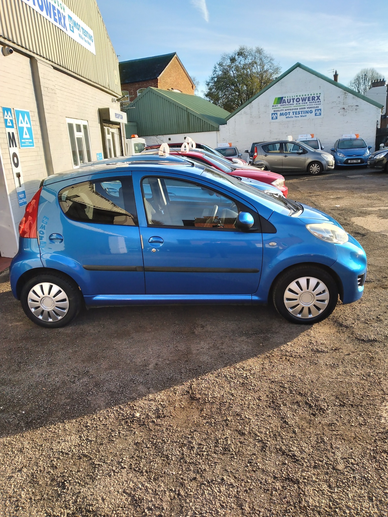 Used Peugeot 107 2011 for sale - 76722420: Photo 2