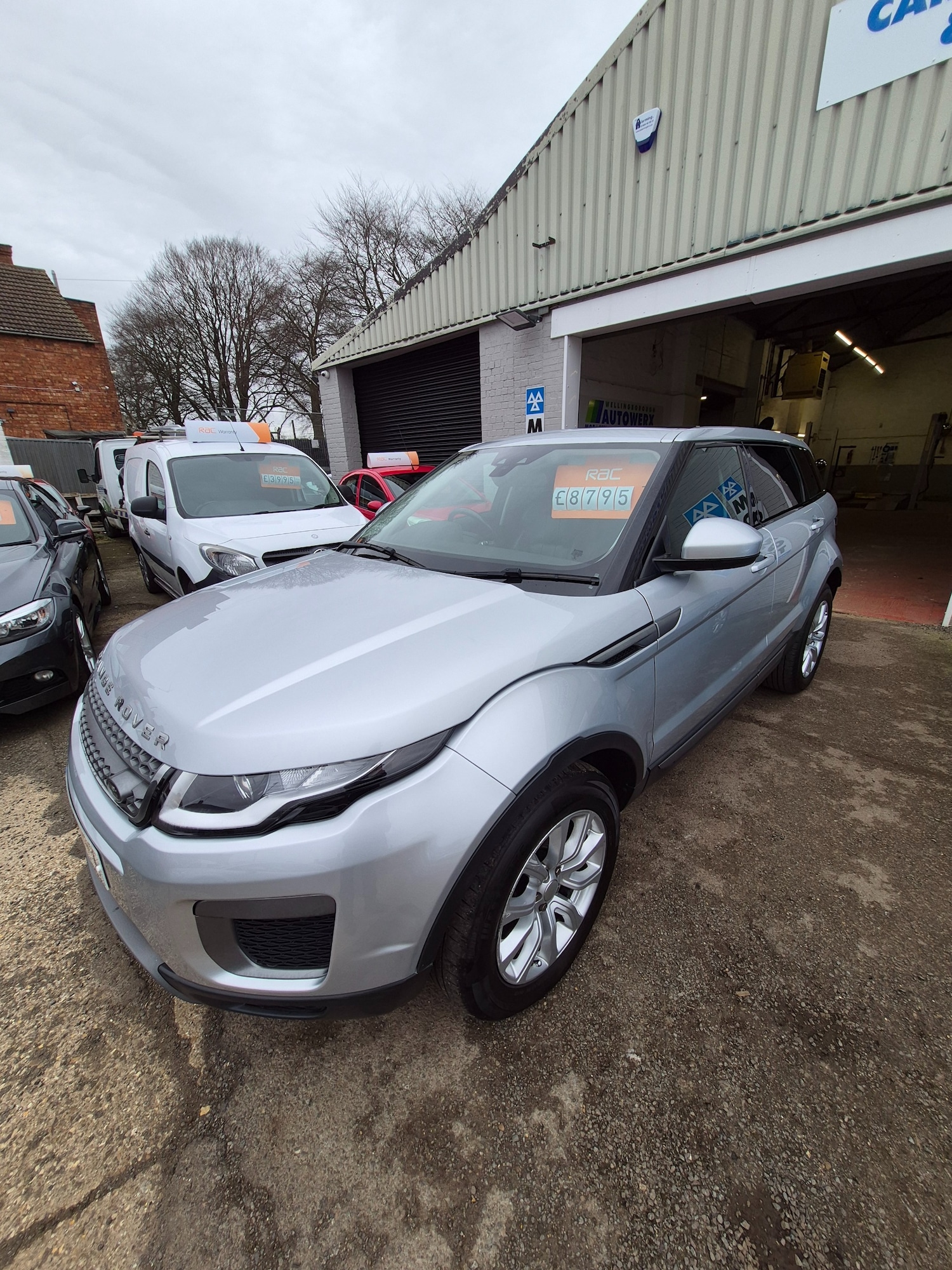 Used Land Rover Range Rover Evoque 2017 for sale - 77637004: Photo 2