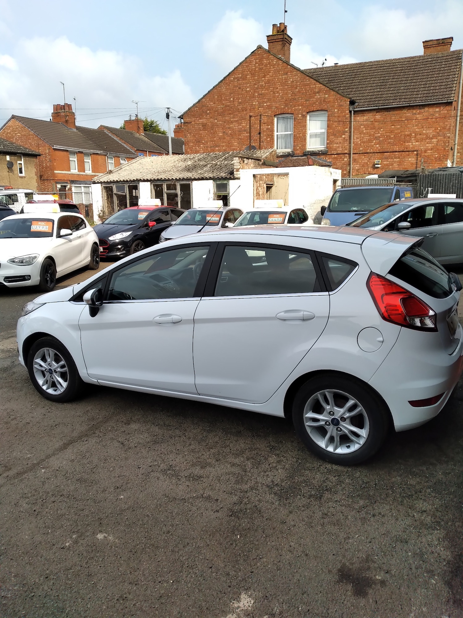 Used Ford Fiesta 2015 for sale - 76576427: Photo 5