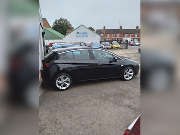Used Vauxhall Astra 2017 for sale - 76243036: Photo
