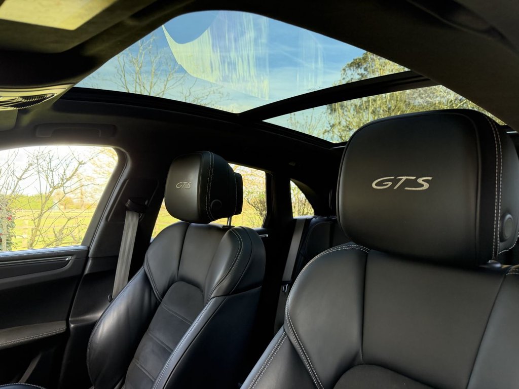 Used Porsche Macan 2022 for sale - 78030023: Photo 18