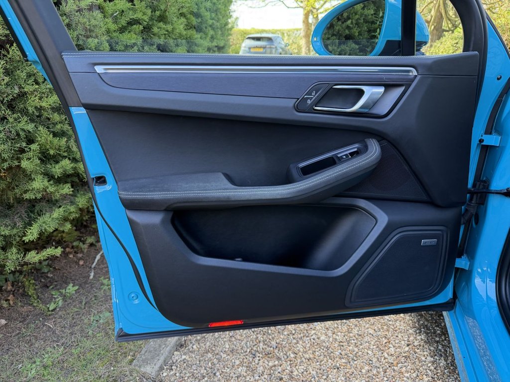 Used Porsche Macan 2022 for sale - 78030023: Photo 31