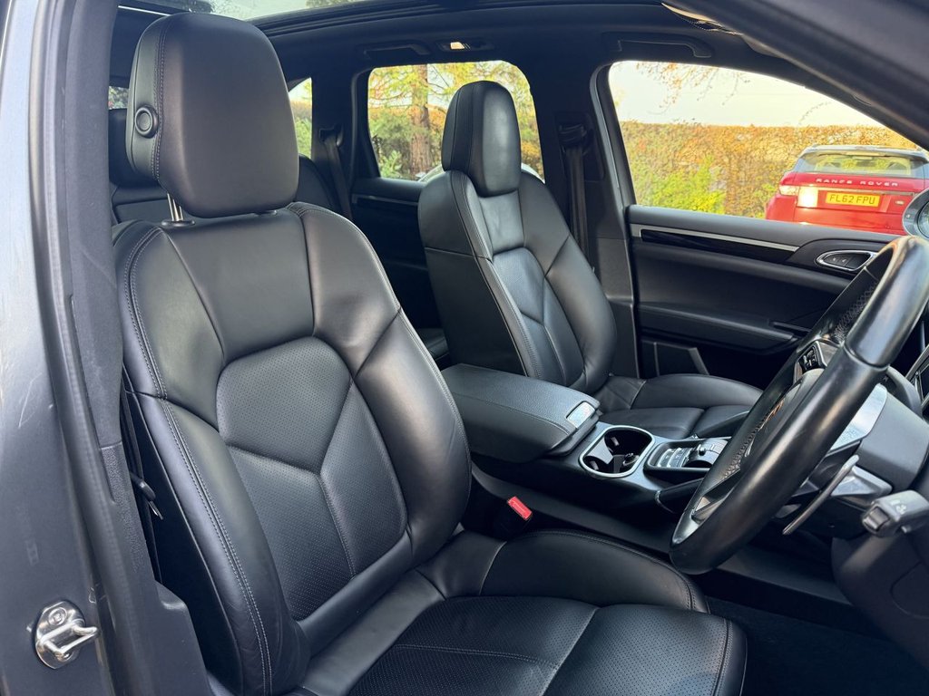 Used Porsche Cayenne 2017 for sale - 77157400: Photo 10