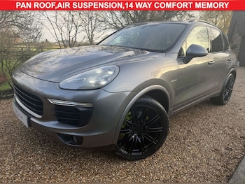 Used Porsche Cayenne 2017 for sale - 77157400: Photo