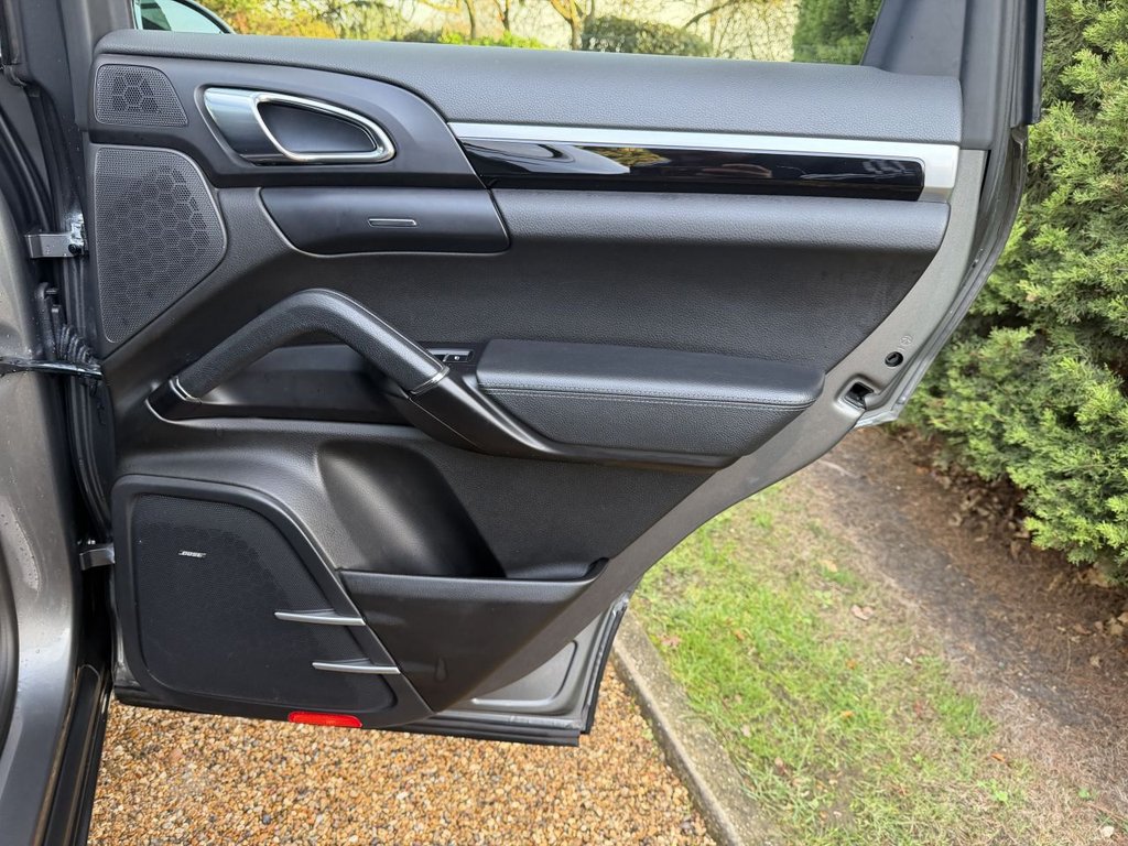 Used Porsche Cayenne 2017 for sale - 77157400: Photo 28