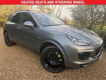 Used Porsche Cayenne 2017 for sale - 77157400: Photo