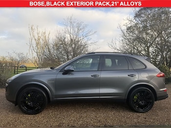 Used Porsche Cayenne 2017 for sale - 77157400: Photo