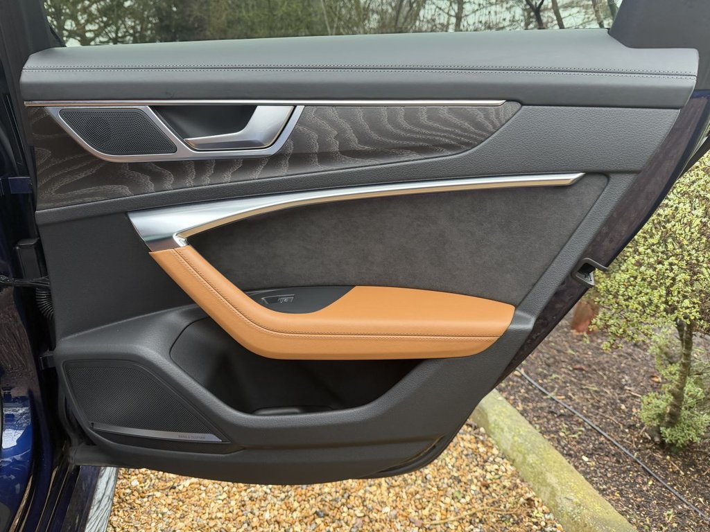 Used Audi RS6 Avant 2020 for sale - 77157405: Photo 32