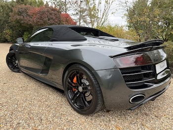 Used Audi R8 2011 for sale - 77157379: Photo