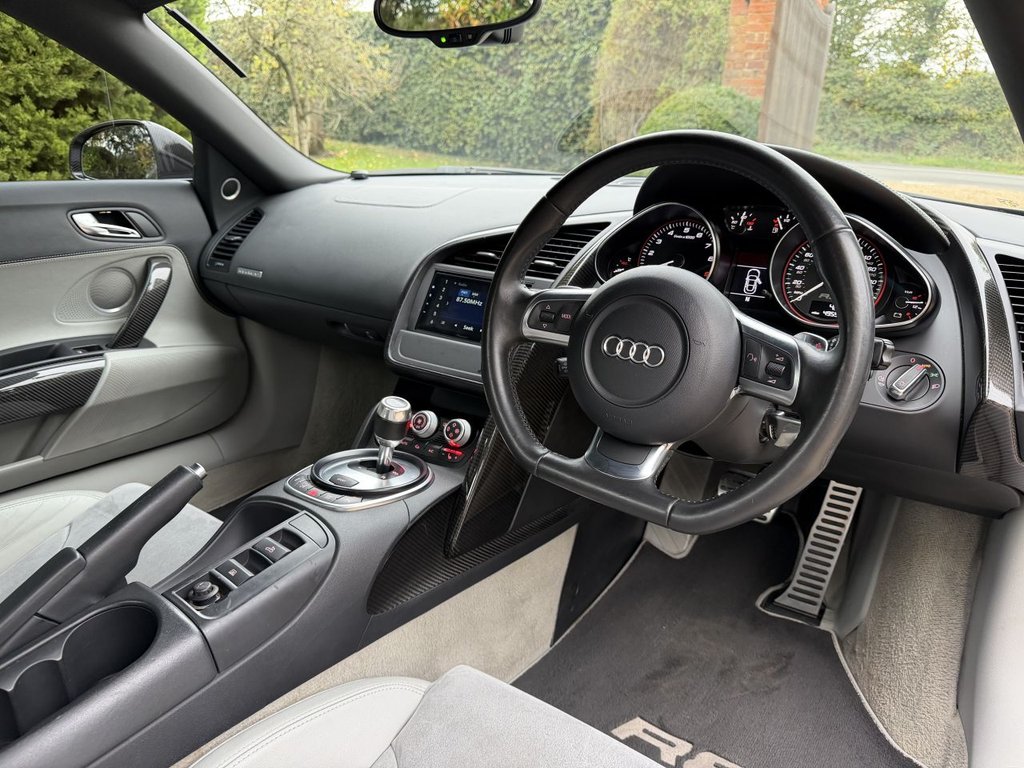 Used Audi R8 2011 for sale - 77157379: Photo 9