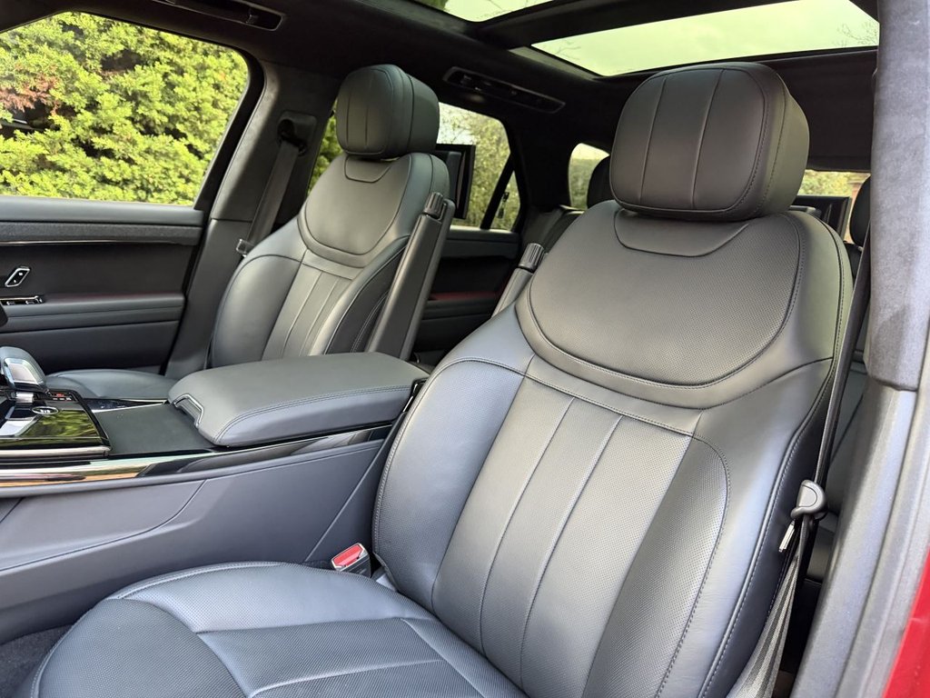 Used Land Rover Range Rover Sport 2024 for sale - 77436600: Photo 15