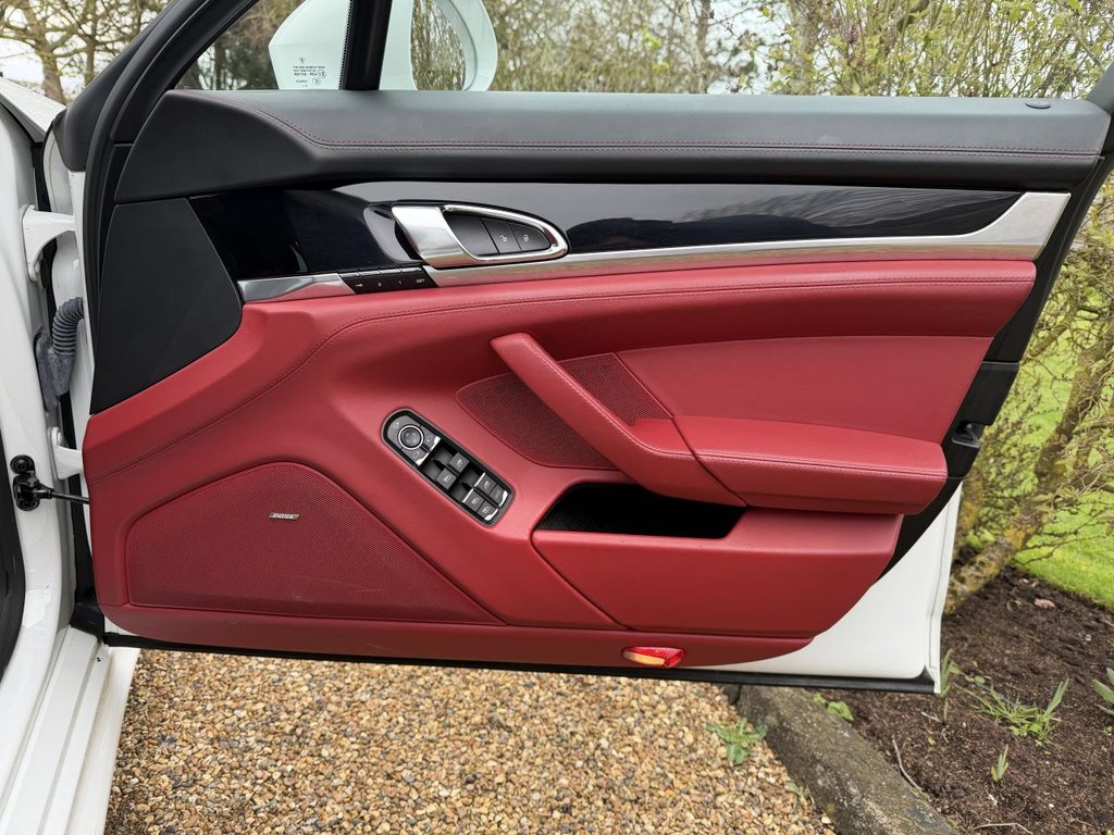 Used Porsche Panamera 2016 for sale - 77920432: Photo 24