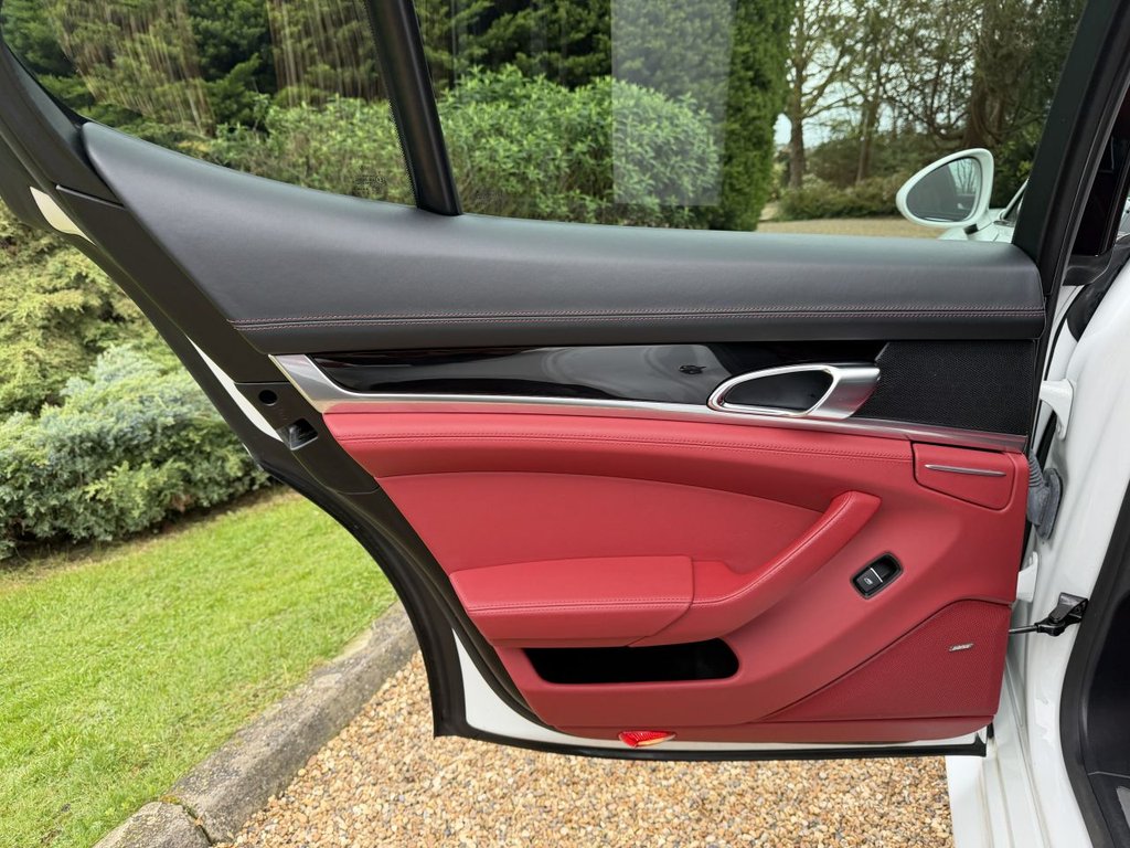 Used Porsche Panamera 2016 for sale - 77920432: Photo 27