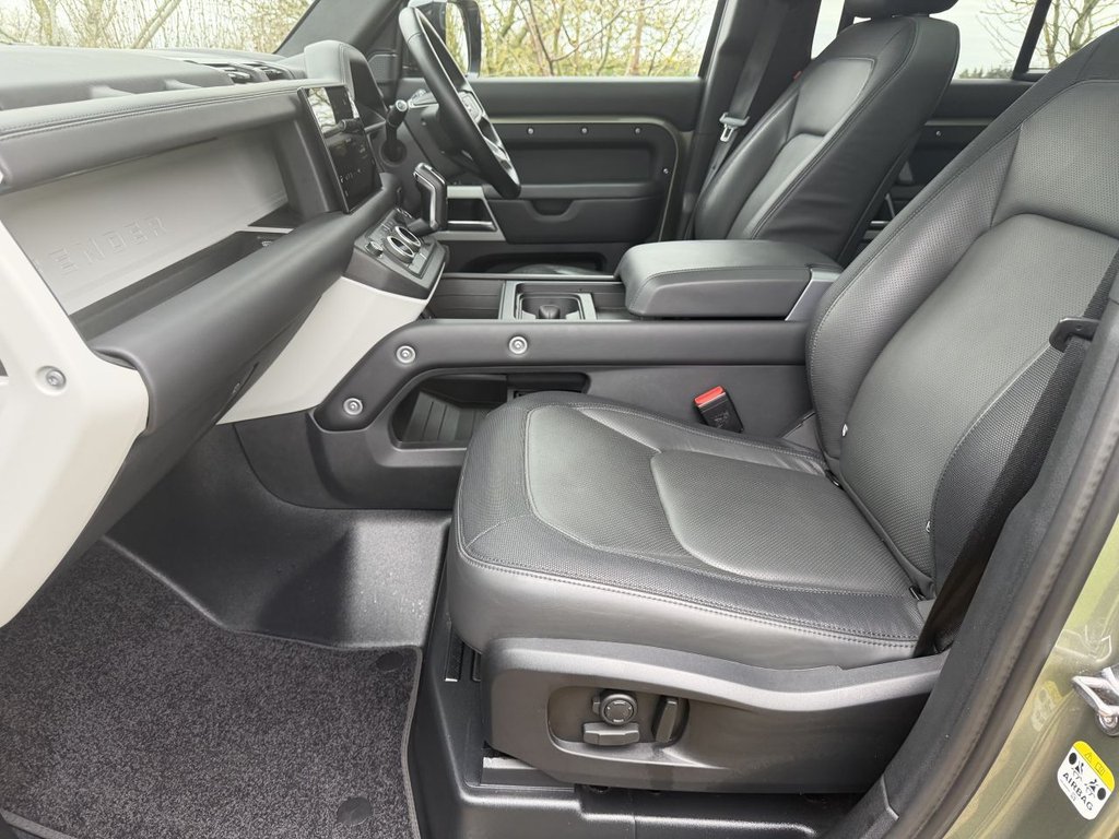 Used Land Rover Defender 2023 for sale - 77153124: Photo 15