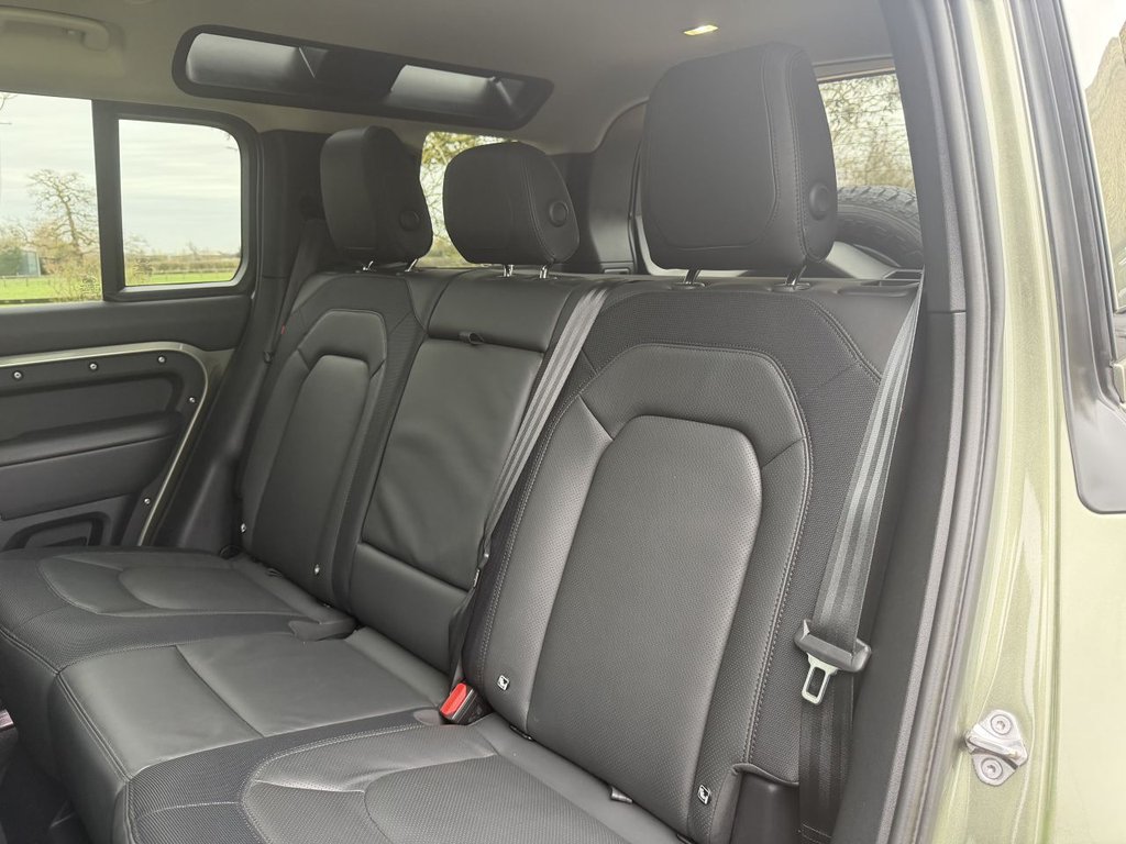 Used Land Rover Defender 2023 for sale - 77153124: Photo 19