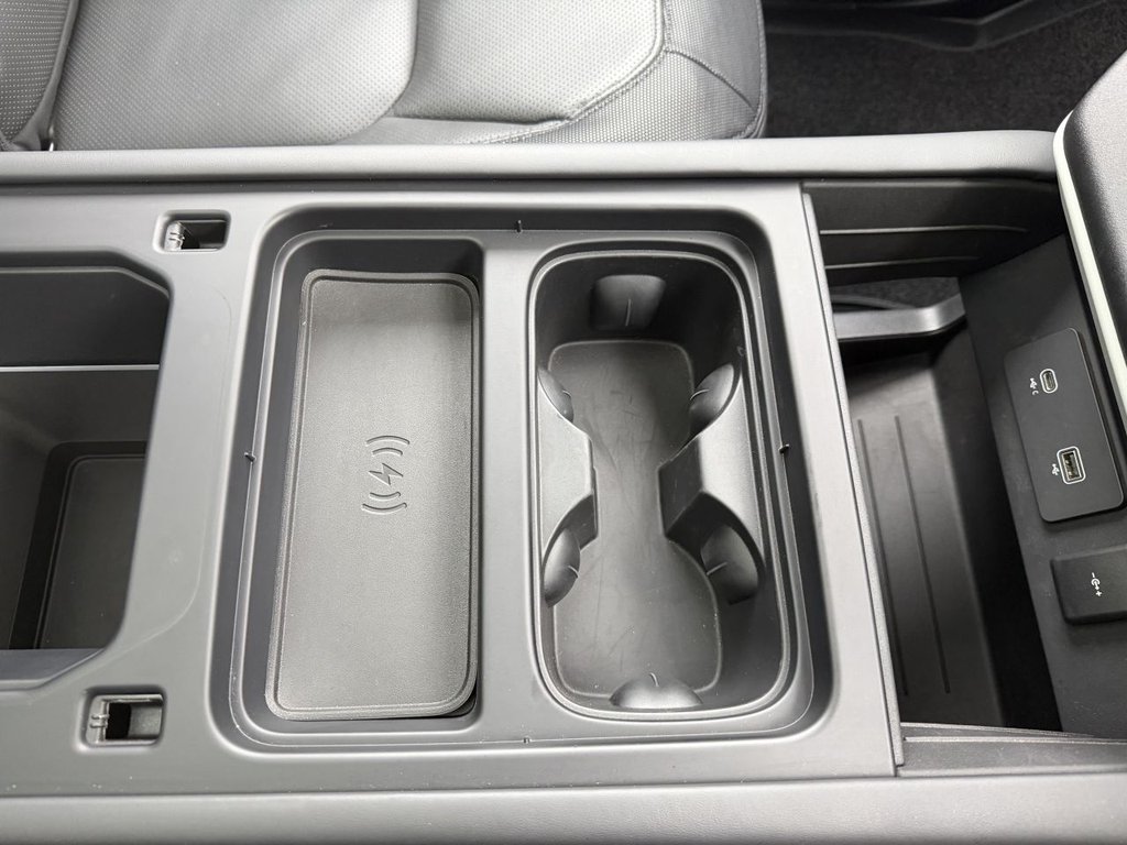 Used Land Rover Defender 2023 for sale - 77153124: Photo 27