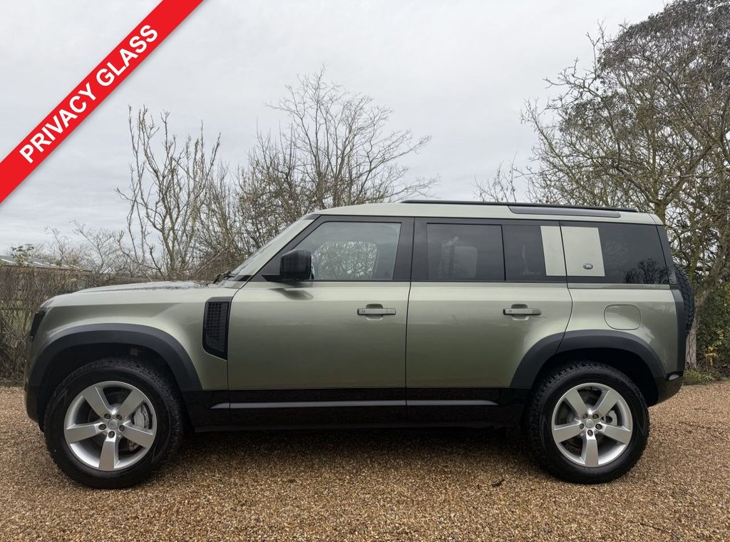 Used Land Rover Defender 2023 for sale - 77153124: Photo 3