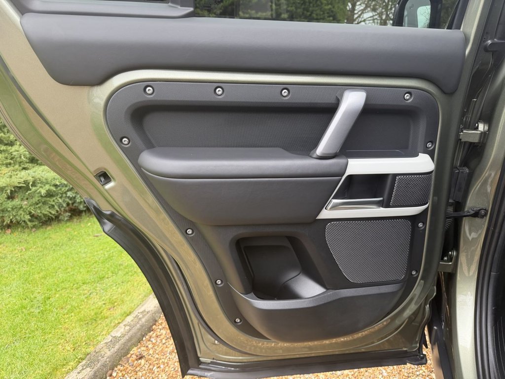 Used Land Rover Defender 2023 for sale - 77153124: Photo 35
