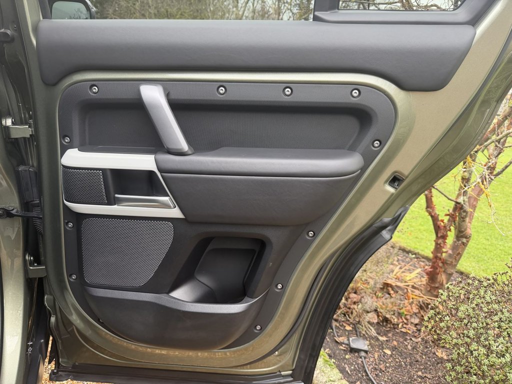 Used Land Rover Defender 2023 for sale - 77153124: Photo 36