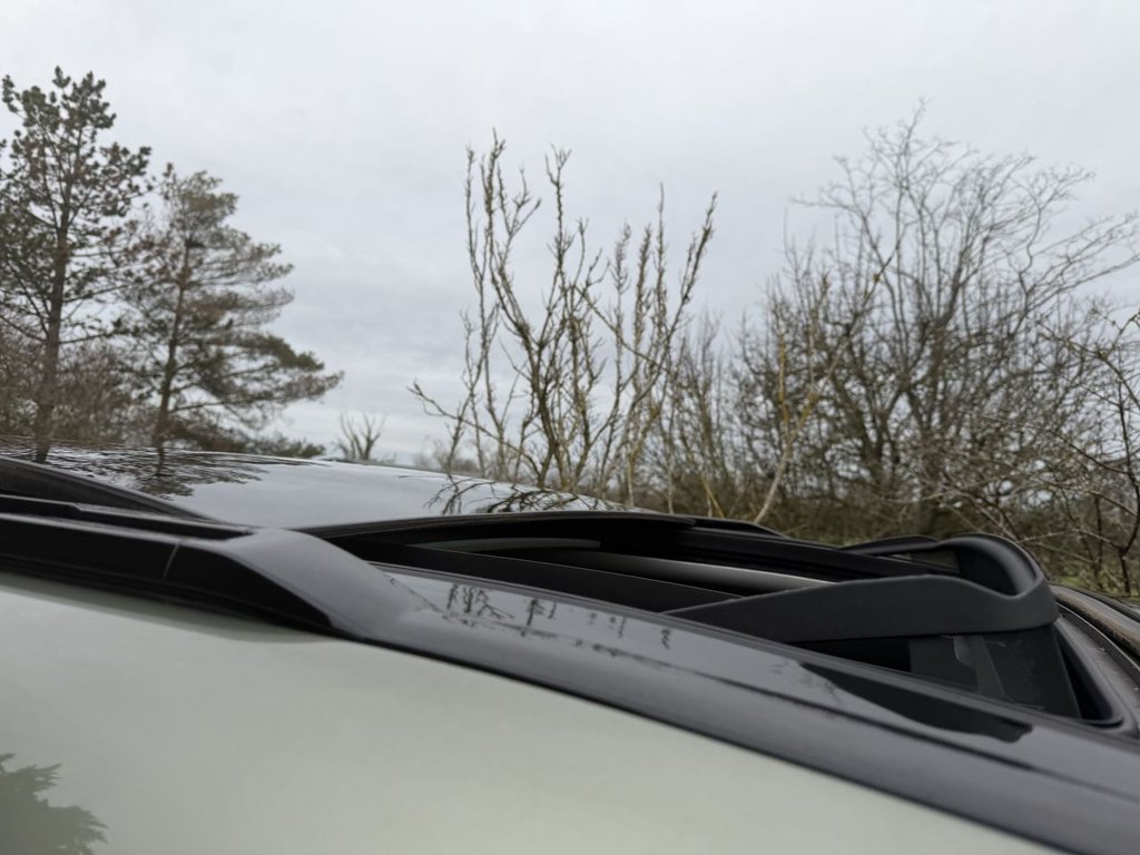 Used Land Rover Defender 2023 for sale - 77153124: Photo 9