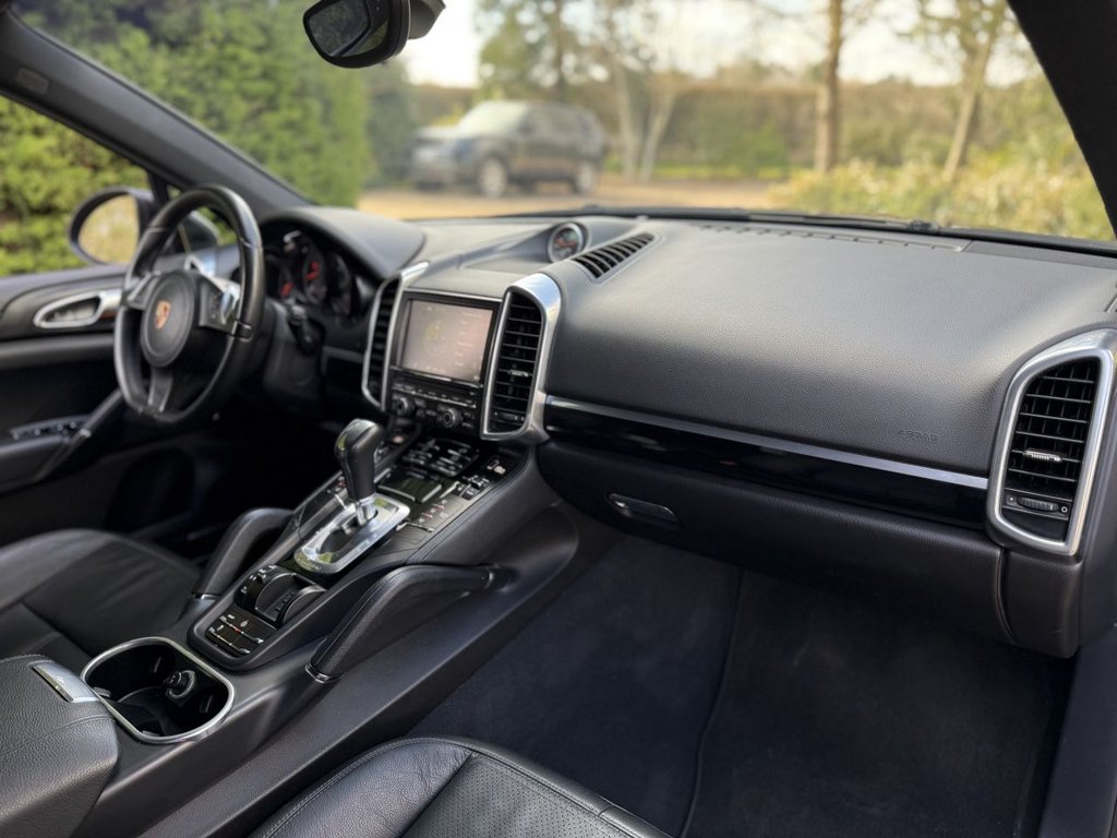 Used Porsche Cayenne 2014 for sale - 77157394: Photo 12