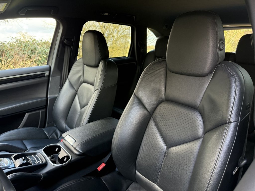 Used Porsche Cayenne 2014 for sale - 77157394: Photo 15