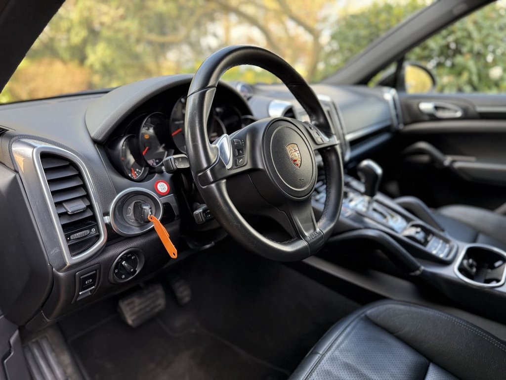 Used Porsche Cayenne 2014 for sale - 77157394: Photo 16