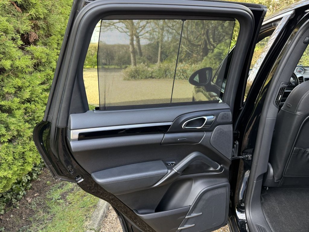 Used Porsche Cayenne 2014 for sale - 77157394: Photo 25