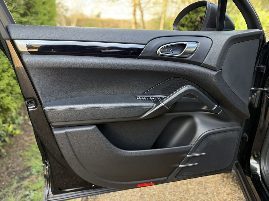 Used Porsche Cayenne 2014 for sale - 77157394: Photo 26