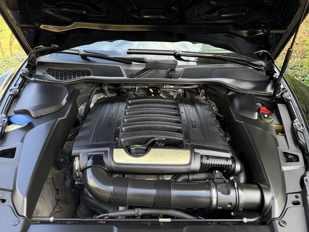 Used Porsche Cayenne 2014 for sale - 77157394: Photo 30