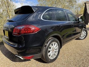Used Porsche Cayenne 2014 for sale - 77157394: Photo