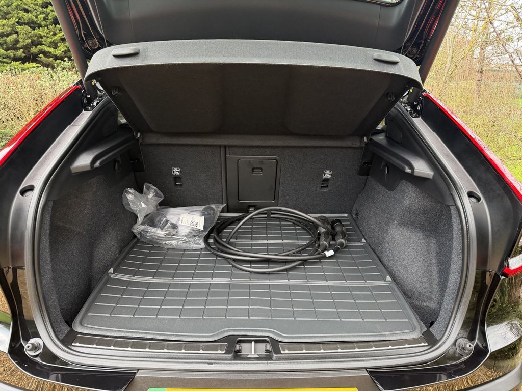 Used Volvo C40 2024 for sale - 77436386: Photo 30