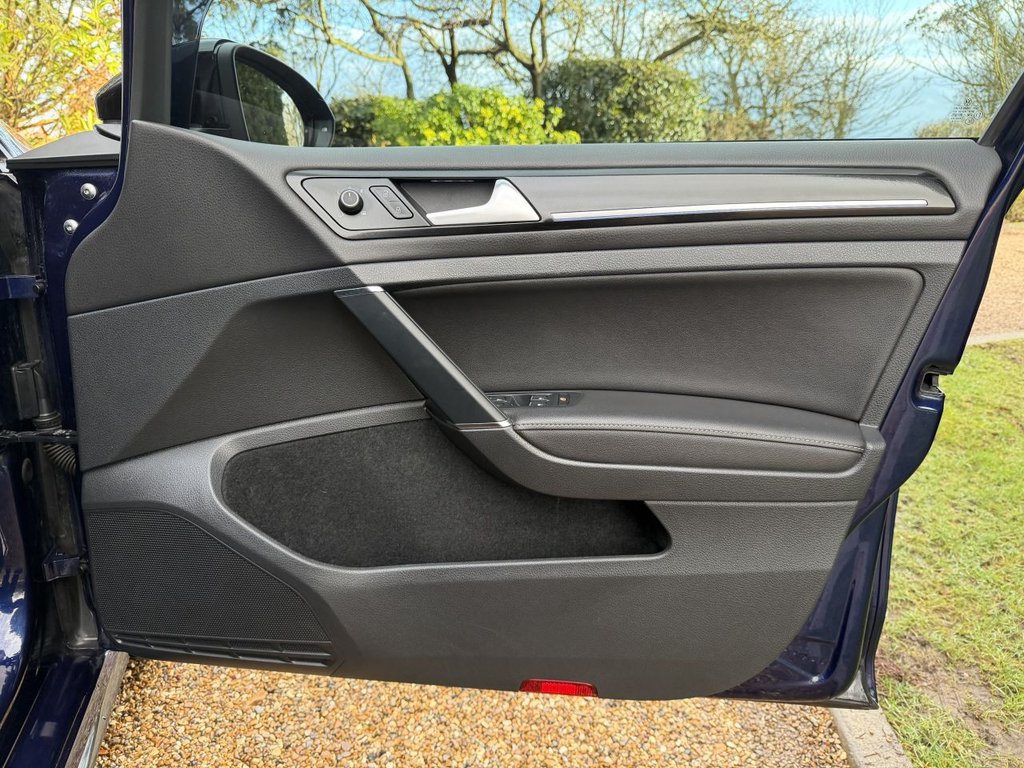 Used Volkswagen Golf 2018 for sale - 77263320: Photo 24