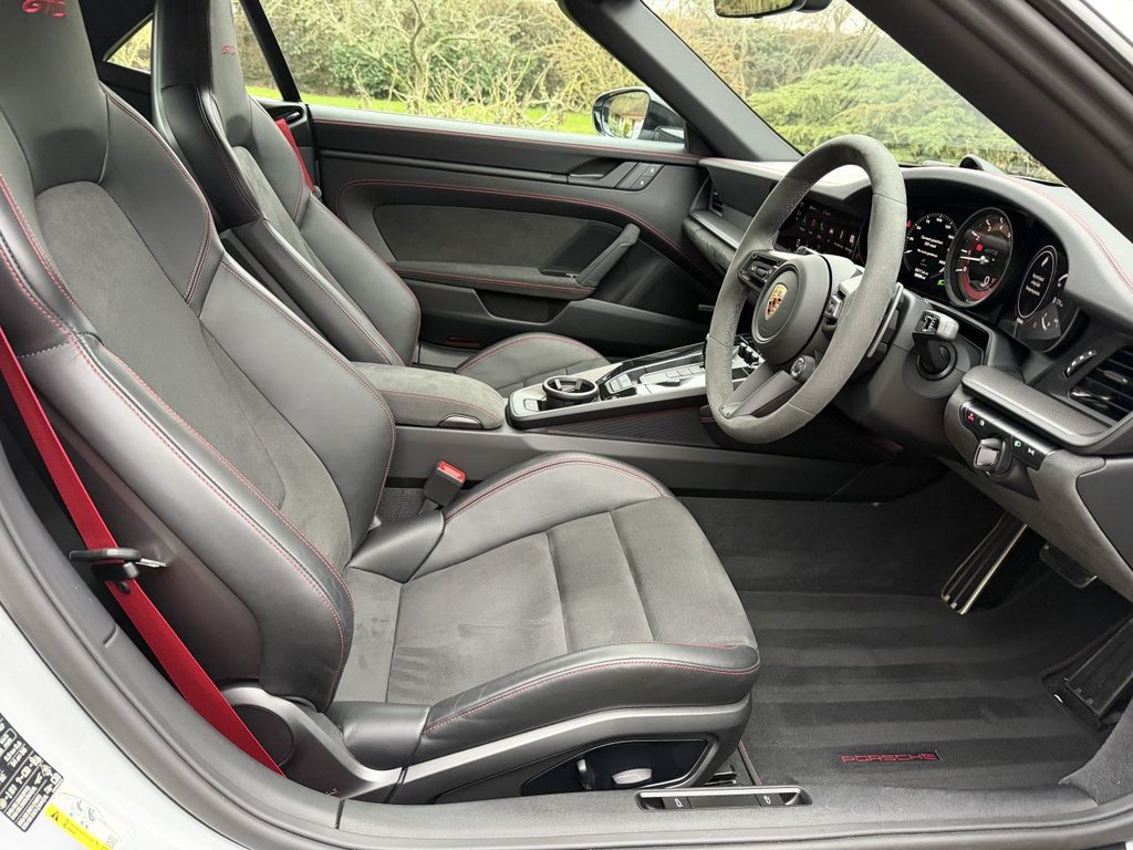 Used Porsche 911 2024 for sale - 77157398: Photo 11