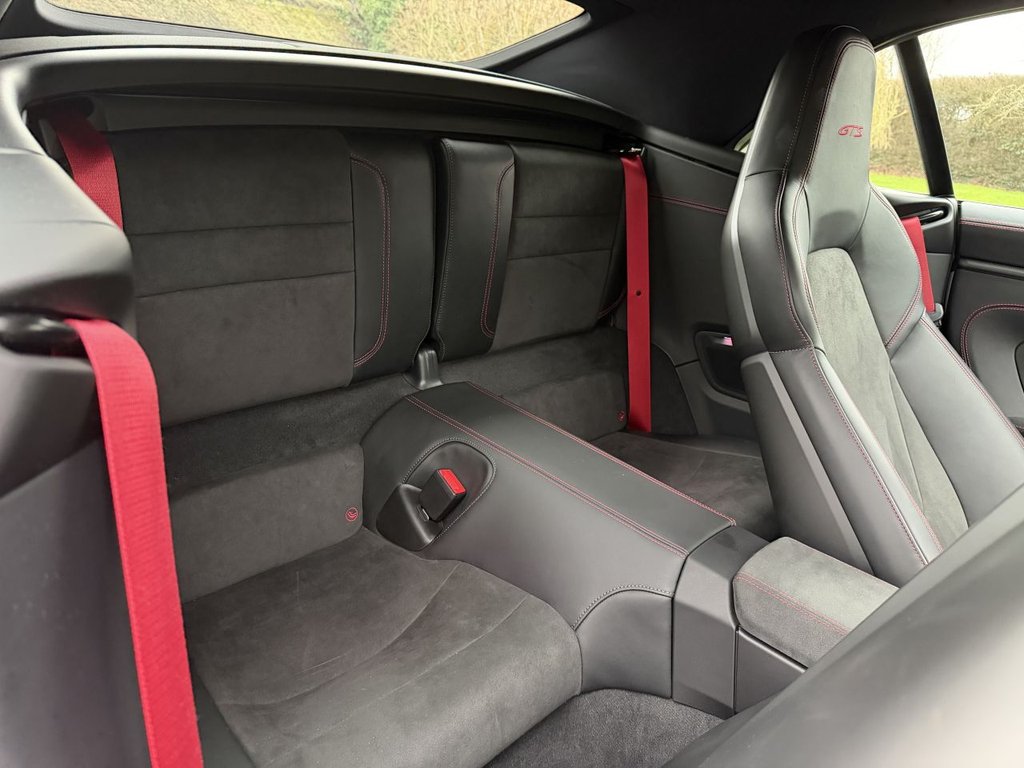 Used Porsche 911 2024 for sale - 77157398: Photo 15