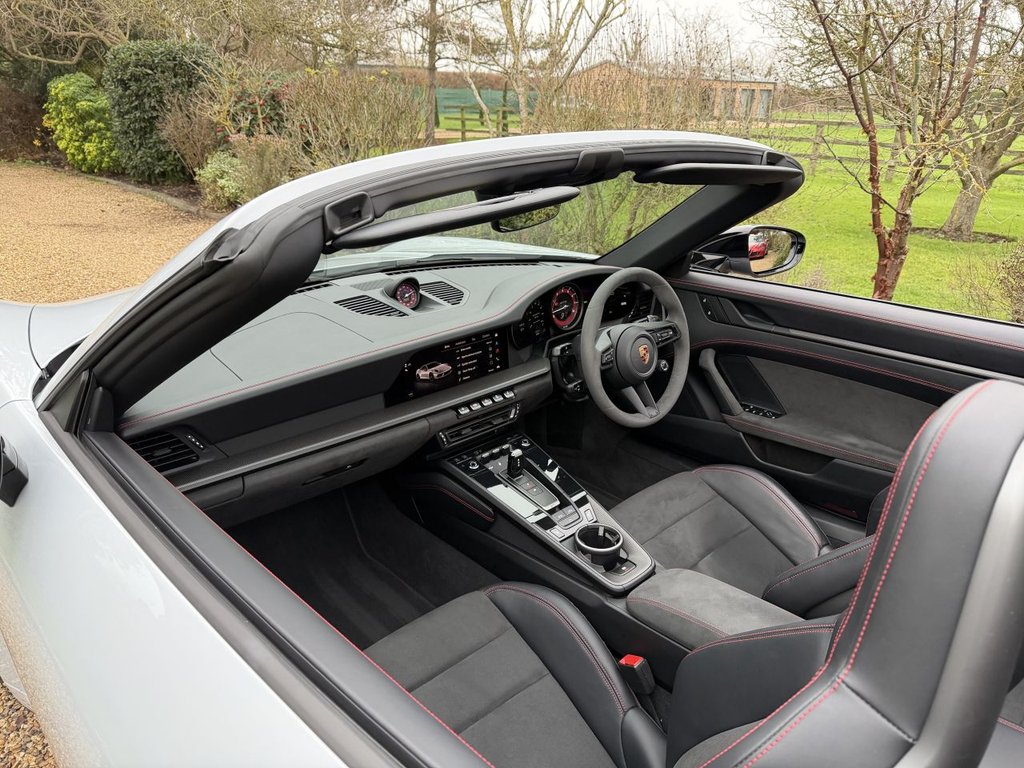 Used Porsche 911 2024 for sale - 77157398: Photo 32