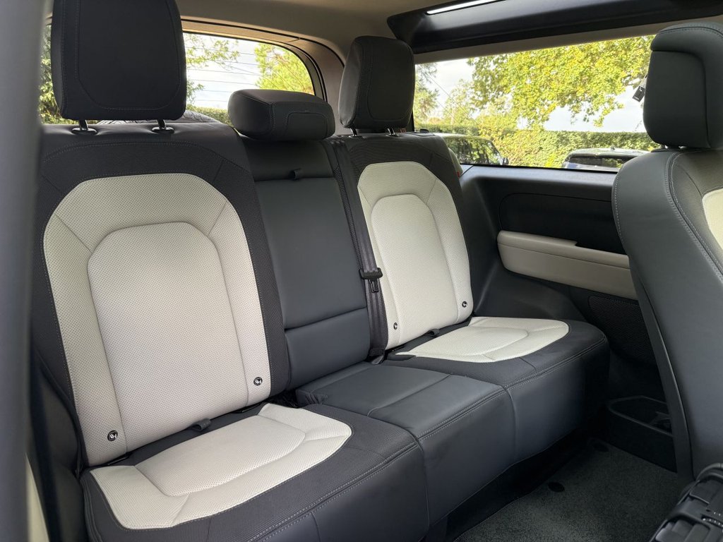 Used Land Rover Defender 2024 for sale - 77436656: Photo 16