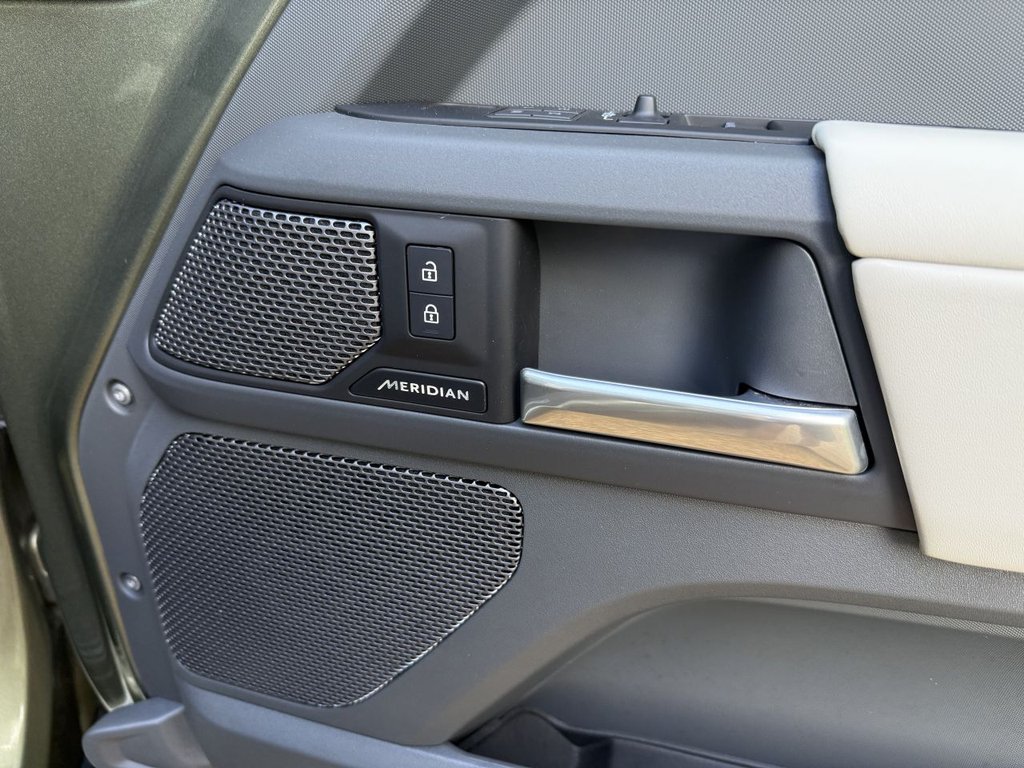 Used Land Rover Defender 2024 for sale - 77436656: Photo 24