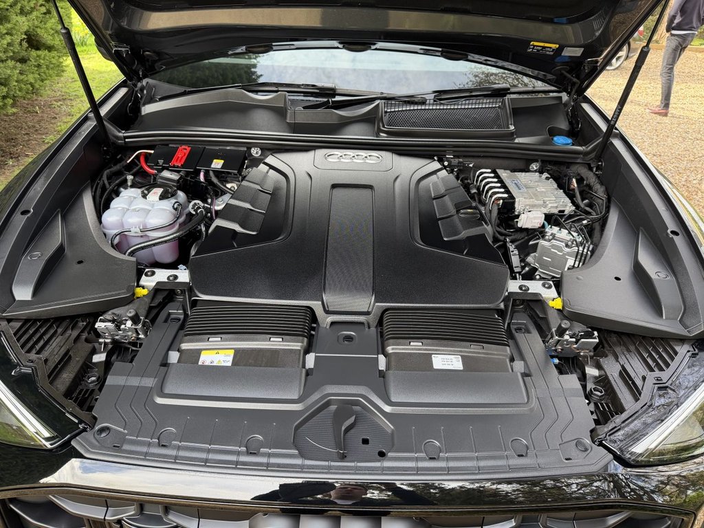 Used Audi Q8 2025 for sale - 77821425: Photo 33