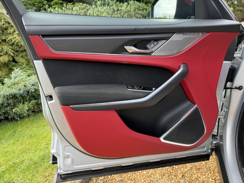 Used Jaguar F-Pace 2021 for sale - 77521273: Photo 32