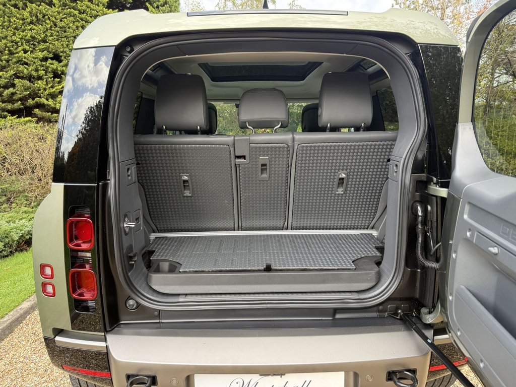 Used Land Rover Defender 90 2024 for sale - 77157402: Photo 13