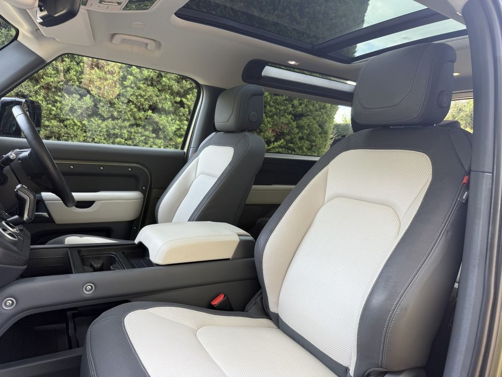 Used Land Rover Defender 90 2024 for sale - 77157402: Photo 17