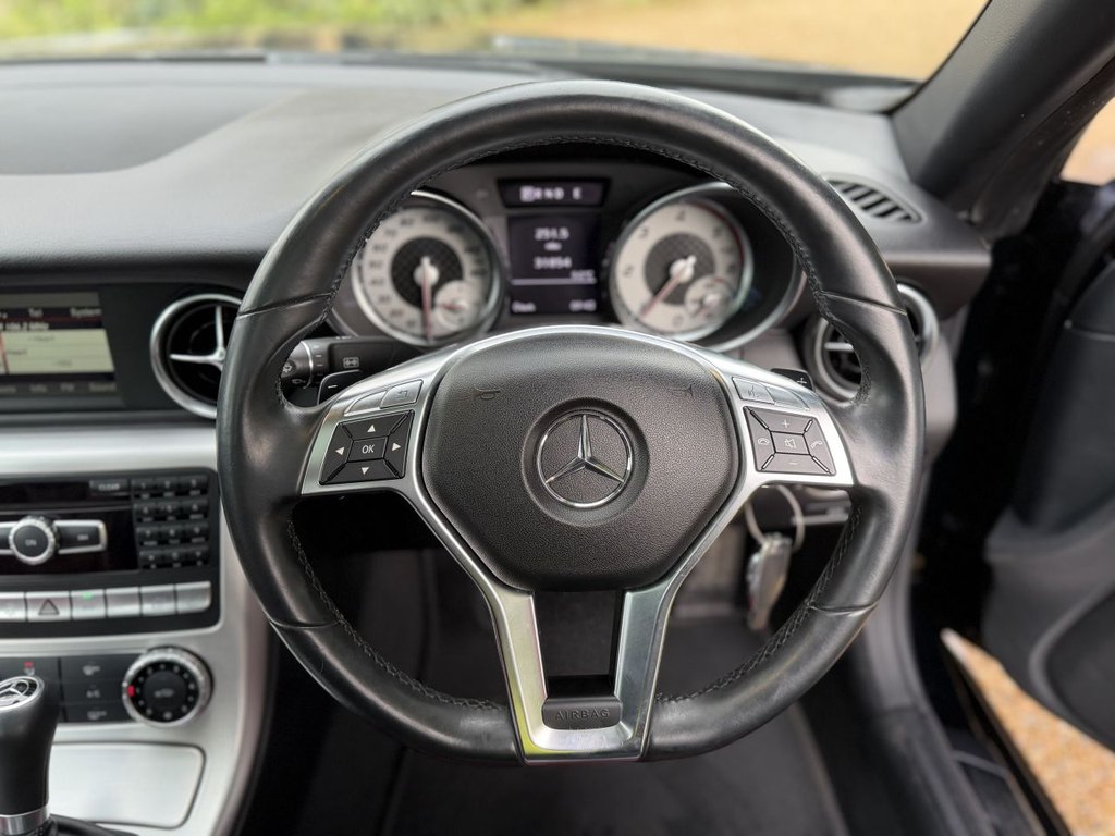 Used Mercedes-Benz SLK 2014 for sale - 78140811: Photo 16