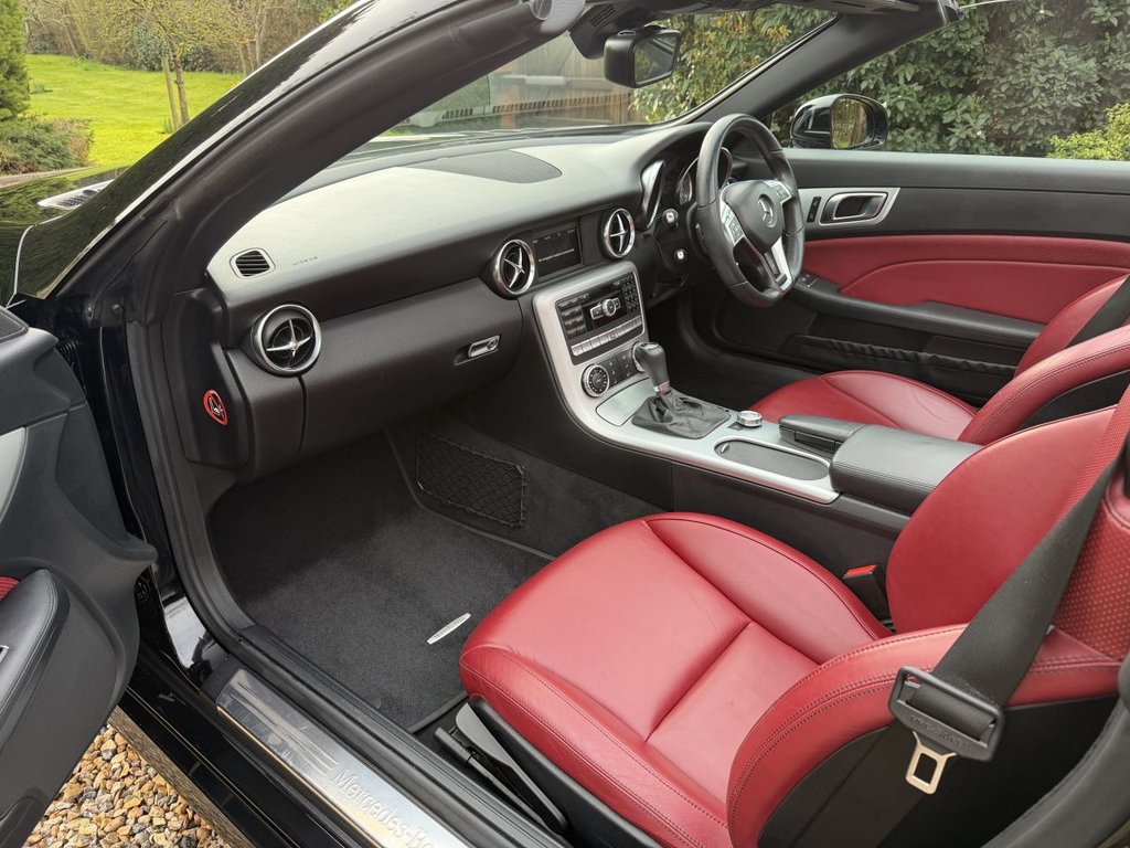 Used Mercedes-Benz SLK 2014 for sale - 78140811: Photo 21